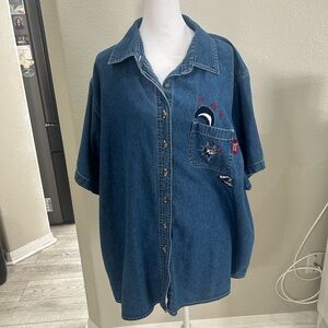 Warner Bros. Blue Denim Button Down Shirt Pepe Le pew vintage